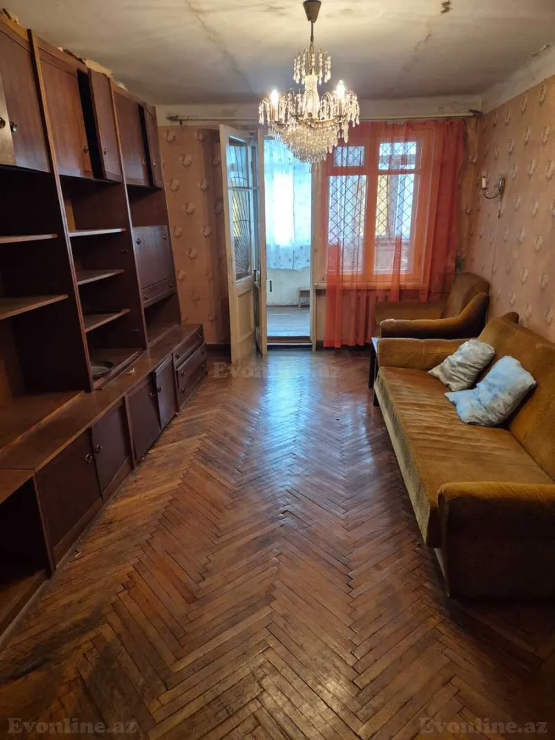 3 otaqlı Mənzil 70 m² Elmlər Akademiyası m. Satılır