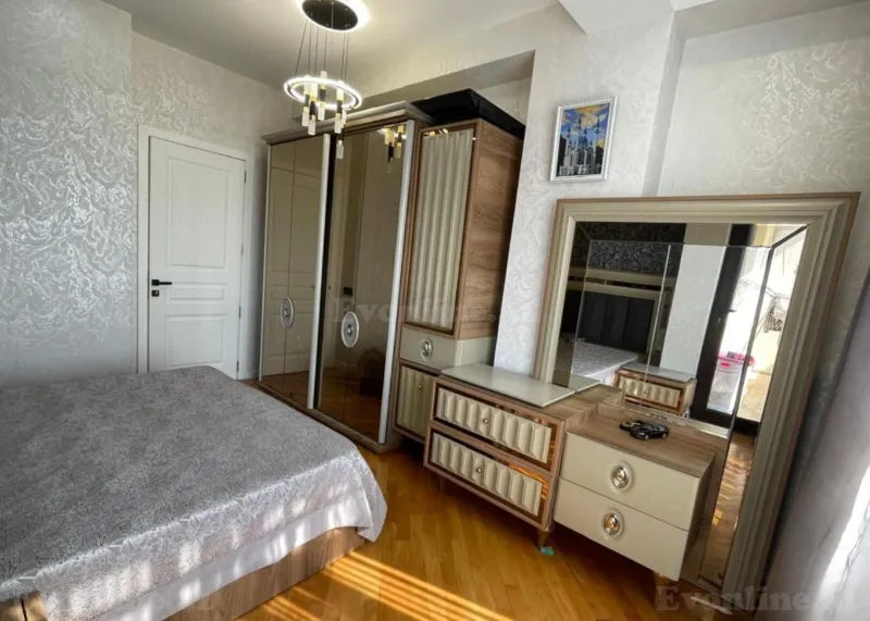Kirayə verilir 3 otaqlı Mənzil Yeni tikili 120 m² İnşaatçılar m. - şəkil 4