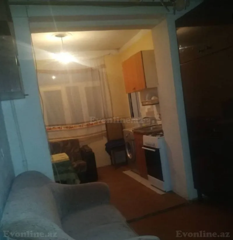 Kirayə verilir 2 otaqlı Mənzil Köhnə tikili 50 m² Elmlər Akademiyası m.