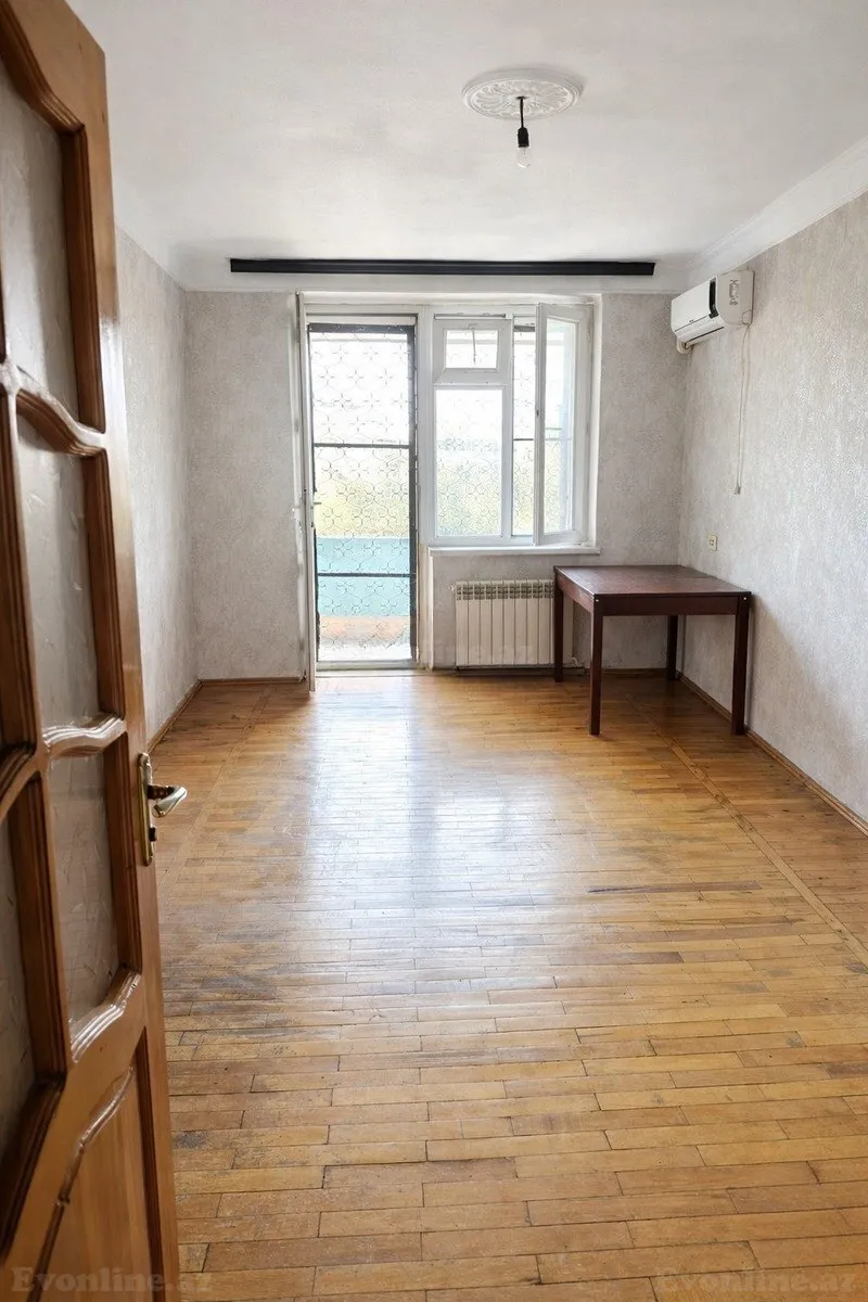 Satılır 3 otaqlı Mənzil Köhnə tikili 77 m² Neftçilər m. - şəkil 3