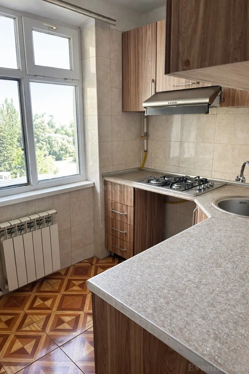 Satılır 3 otaqlı Mənzil Köhnə tikili 77 m² Neftçilər m. - şəkil 4