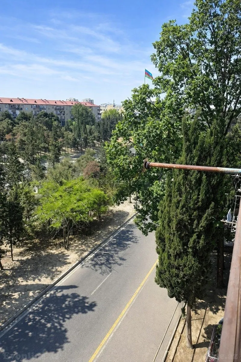 Satılır 3 otaqlı Mənzil Köhnə tikili 77 m² Neftçilər m. - şəkil 5