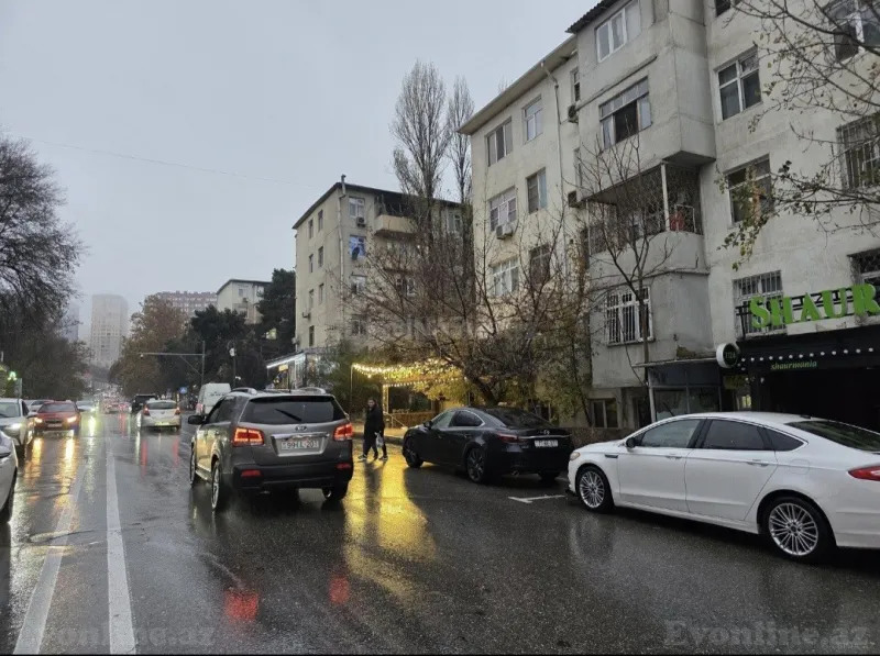 Satılır Obyekt 74 m² 4-cü mikrorayon