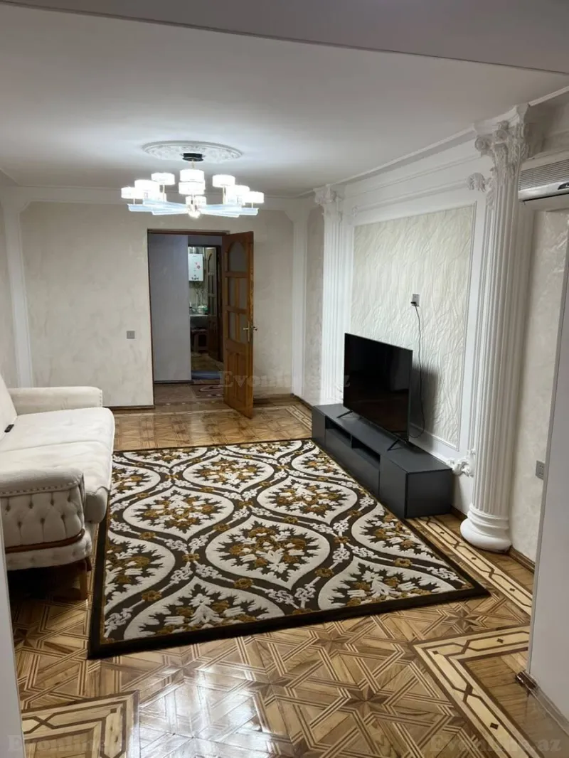 3 otaqlı Mənzil 80 m² Elmlər Akademiyası m. Satılır