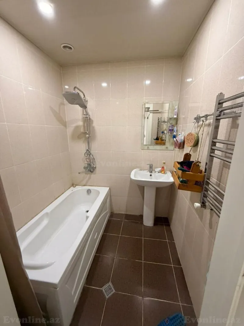 Satılır 3 otaqlı Mənzil Yeni tikili 83 m² Yasamal r. - şəkil 13