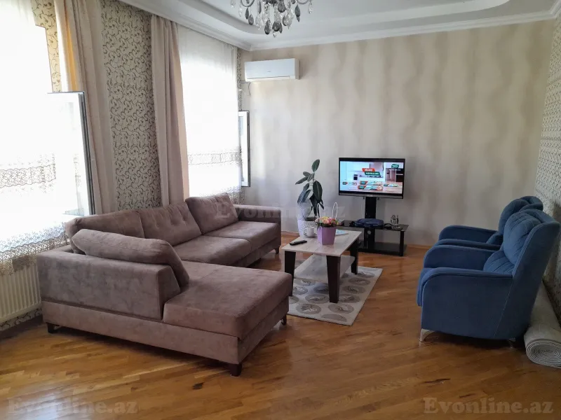 5 otaqlı Həyət evi 150 m² Badamdar Kirayə verilir