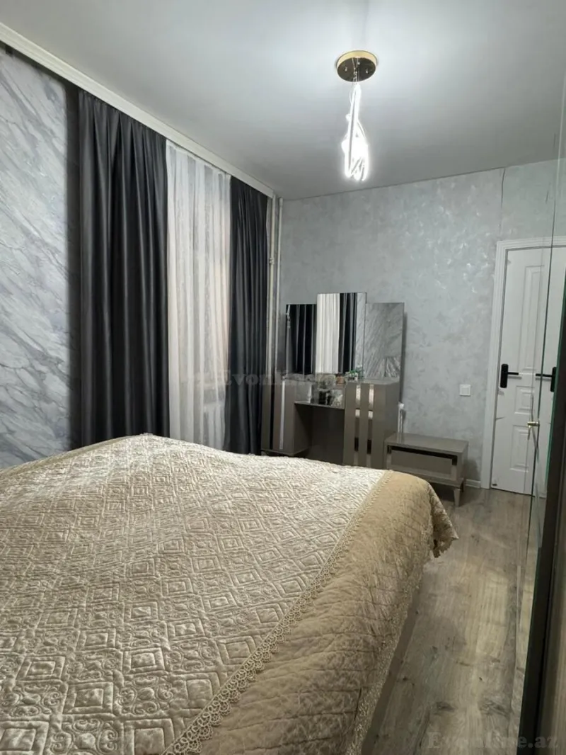Satılır 2 otaqlı Mənzil Köhnə tikili 55 m² 8 Noyabr m. - şəkil 4
