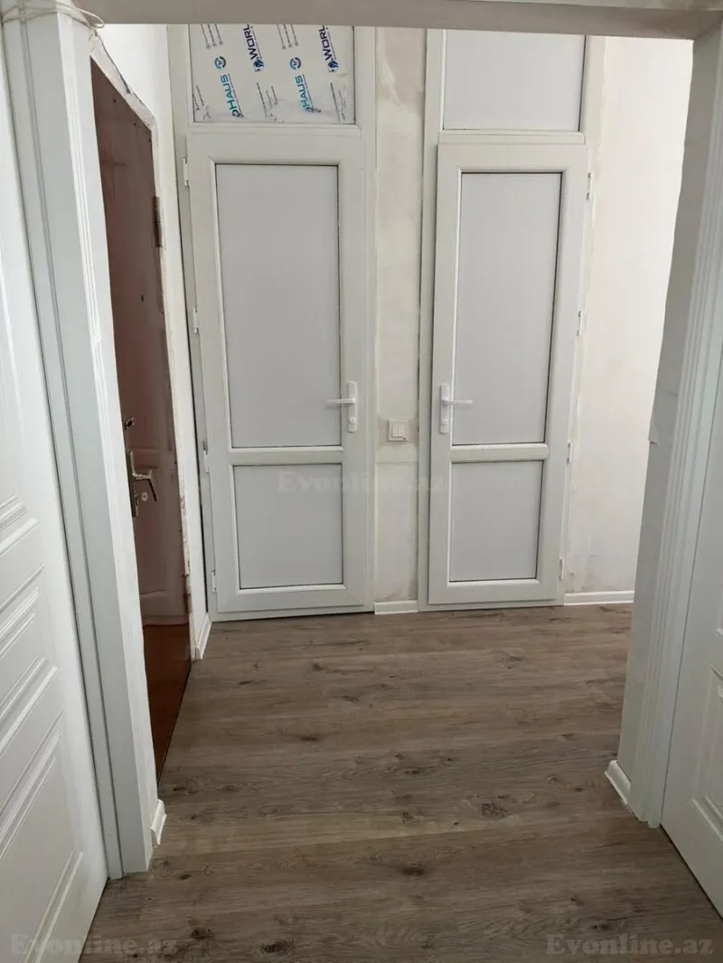 Satılır 2 otaqlı Mənzil Köhnə tikili 55 m² 8 Noyabr m. - şəkil 9