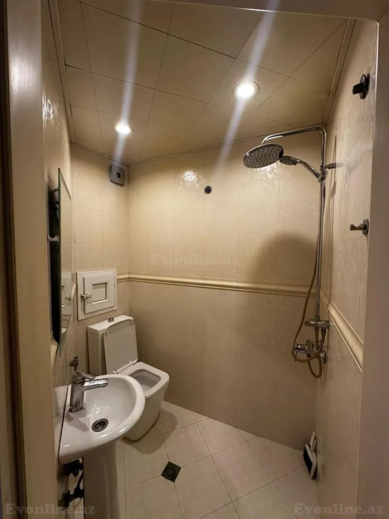 Kirayə verilir 2 otaqlı Mənzil Yeni tikili 142 m² Nərimanov r. - şəkil 2