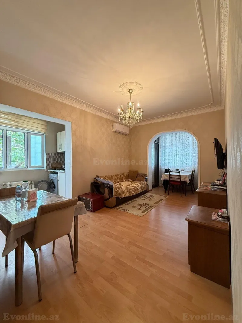 Satılır 2 otaqlı Mənzil Köhnə tikili 45 m² İnşaatçılar m. - şəkil 3