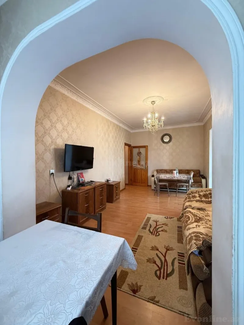 Satılır 2 otaqlı Mənzil Köhnə tikili 45 m² İnşaatçılar m. - şəkil 8