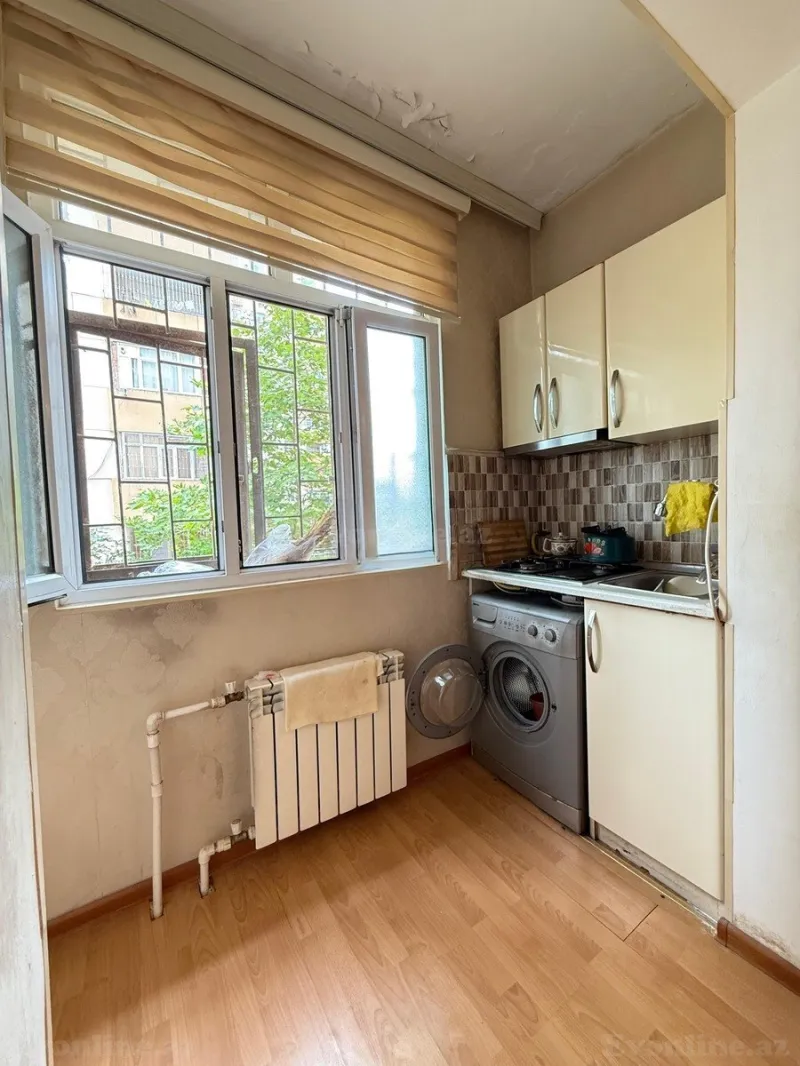 Satılır 2 otaqlı Mənzil Köhnə tikili 45 m² İnşaatçılar m. - şəkil 9