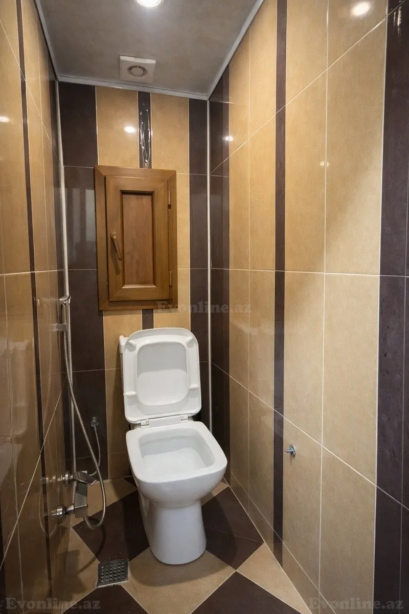 Satılır 4 otaqlı Mənzil Köhnə tikili 105 m² Neftçilər m. - şəkil 4