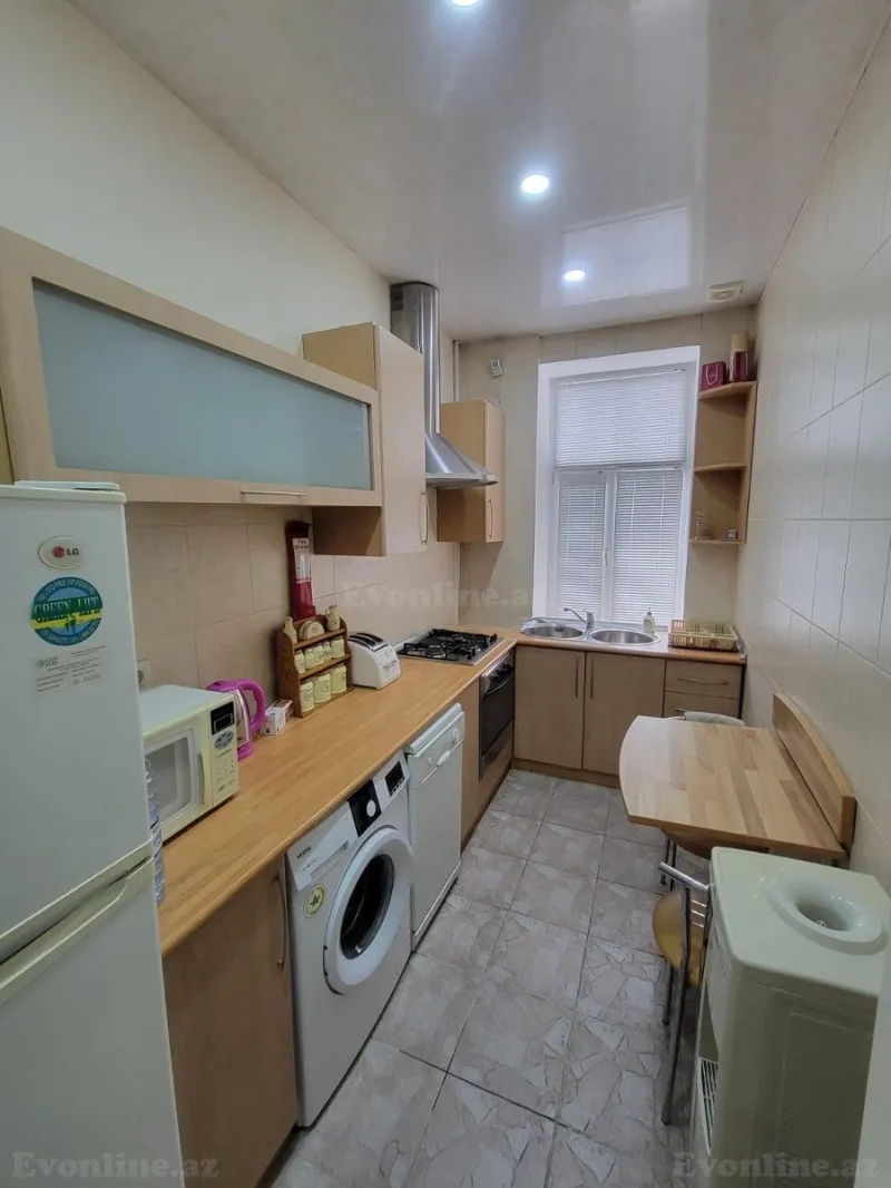 Satılır 2 otaqlı Mənzil Köhnə tikili 60 m² Sahil m. - şəkil 6