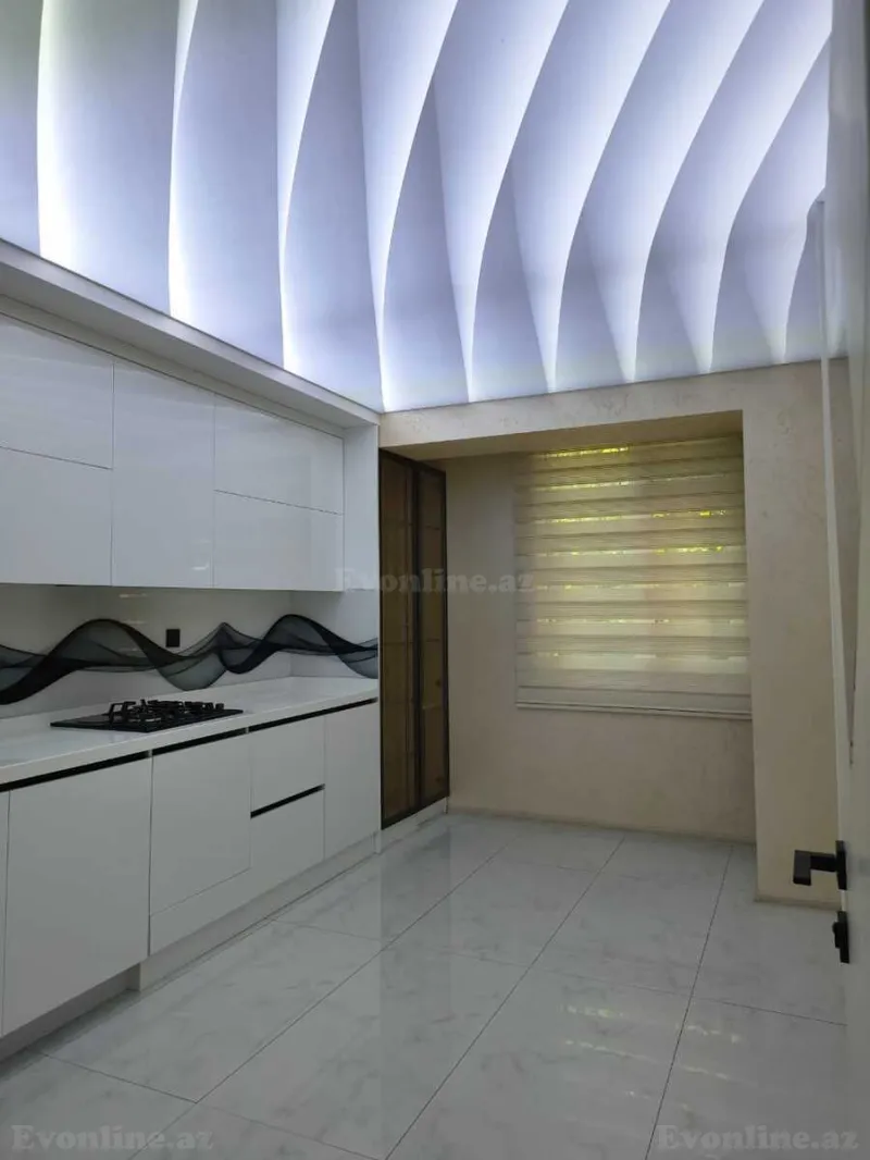 Satılır 2 otaqlı Mənzil Köhnə tikili 65 m² Bakıxanov - şəkil 6