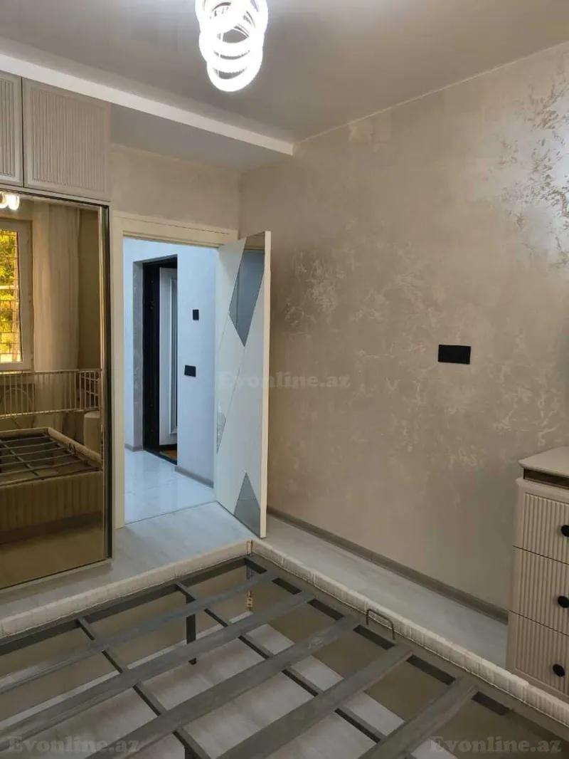 Satılır 2 otaqlı Mənzil Köhnə tikili 65 m² Bakıxanov - şəkil 9