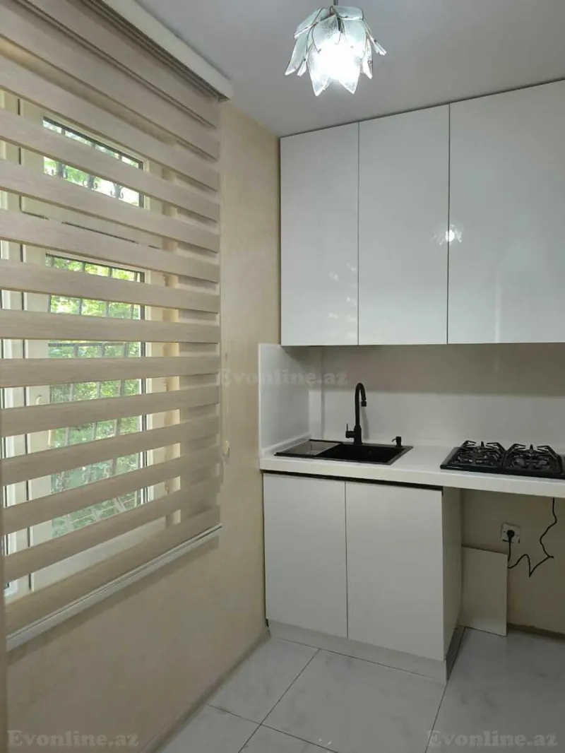 Satılır 2 otaqlı Mənzil Köhnə tikili 65 m² Bakıxanov - şəkil 12