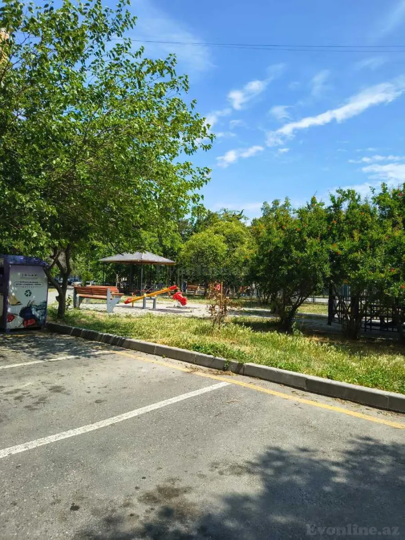 Satılır 2 otaqlı Mənzil Köhnə tikili 65 m² Bakıxanov - şəkil 16