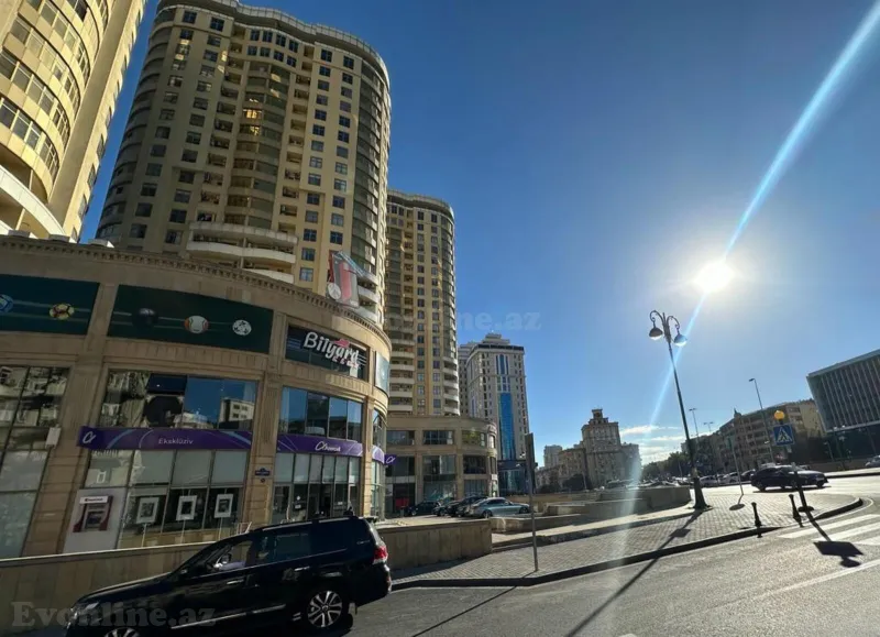 Satılır 3 otaqlı Mənzil Yeni tikili 174 m² Nizami m. - şəkil 23