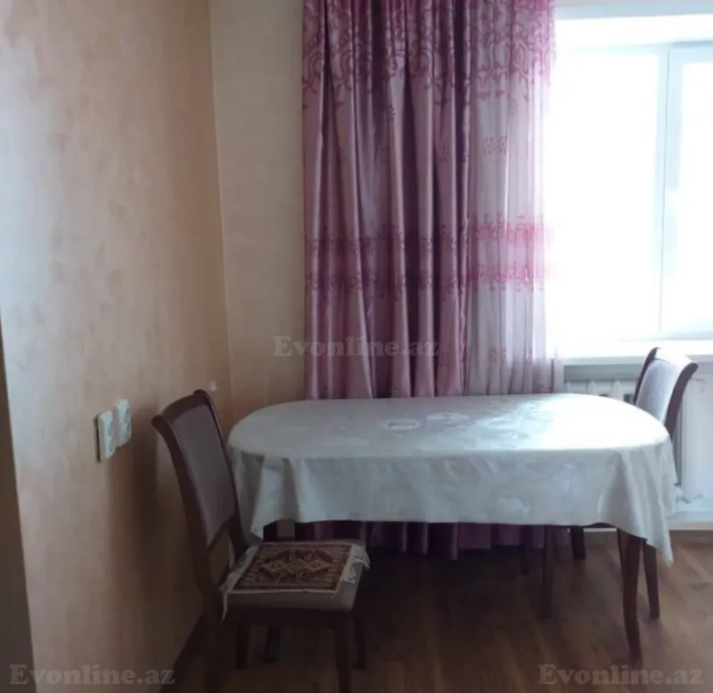 Kirayə verilir 2 otaqlı Mənzil Köhnə tikili 50 m² İnşaatçılar m.