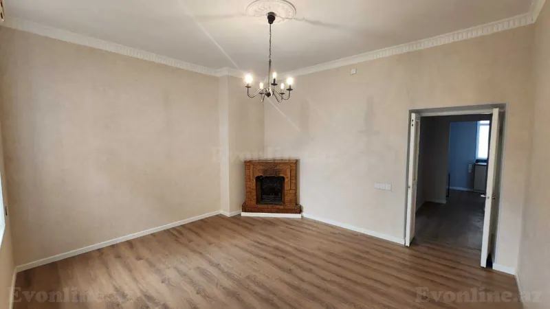 Satılır 2 otaqlı Mənzil Köhnə tikili 55 m² Səbail r. - şəkil 3