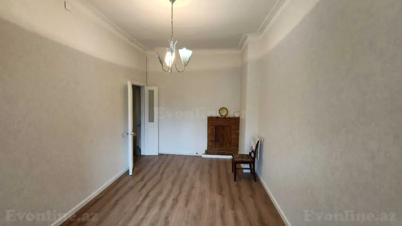Satılır 2 otaqlı Mənzil Köhnə tikili 55 m² Səbail r. - şəkil 8