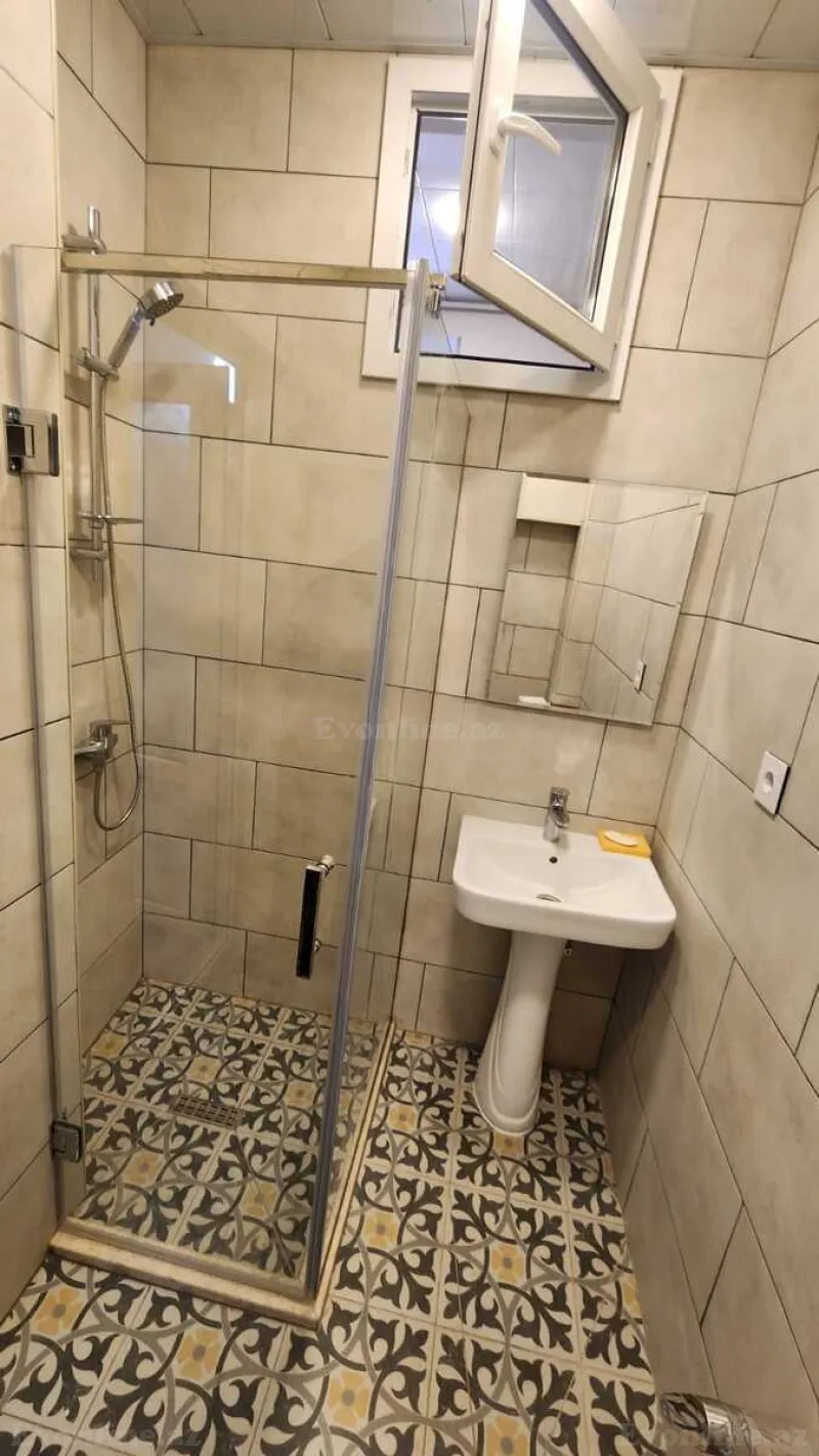 Satılır 2 otaqlı Mənzil Köhnə tikili 55 m² Səbail r. - şəkil 14