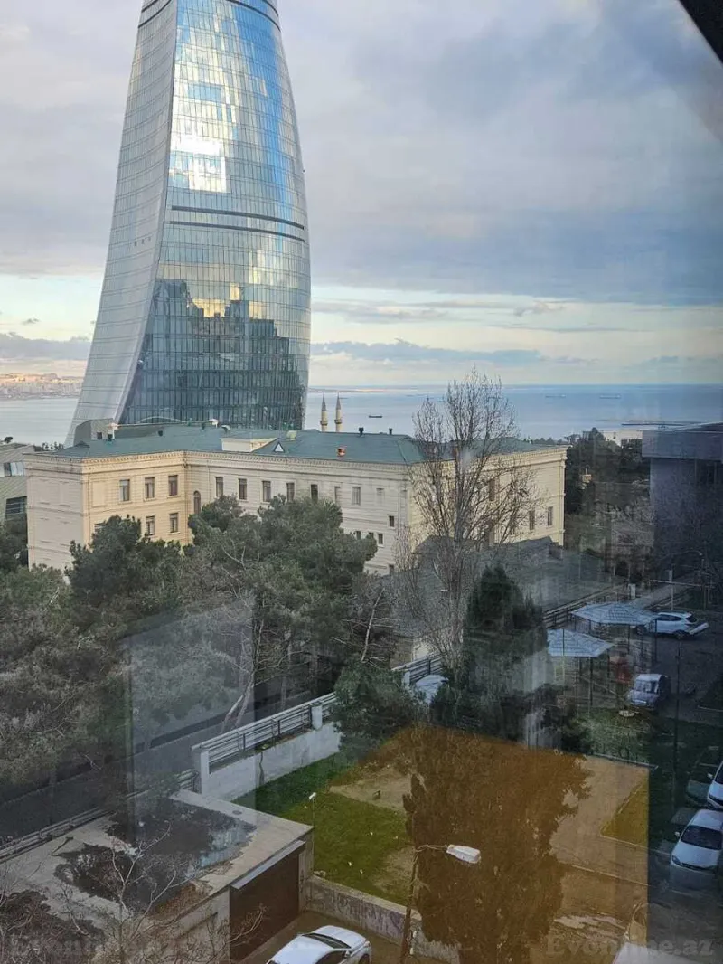 Kirayə verilir 3 otaqlı Mənzil Köhnə tikili 75 m² Səbail r. - şəkil 12