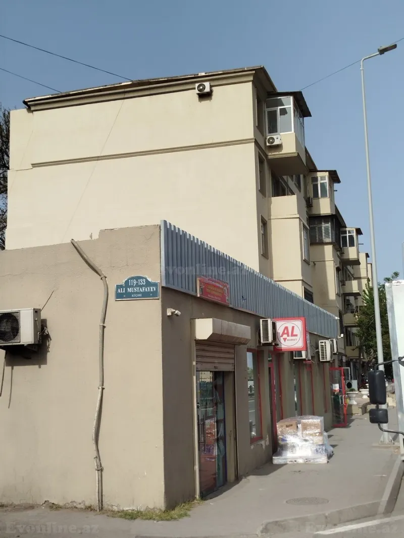 2 otaqlı Mənzil 50 m² 8 Noyabr m. Satılır