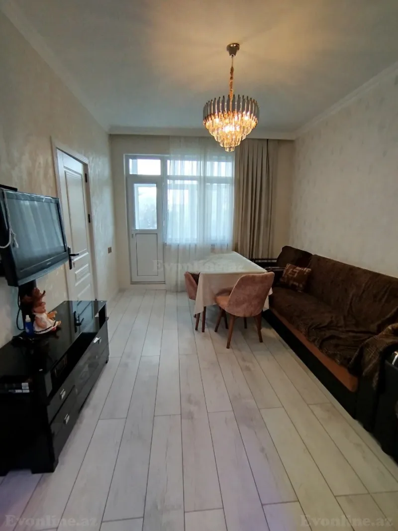 Satılır 2 otaqlı Mənzil Köhnə tikili 50 m² 8 Noyabr m. - şəkil 7