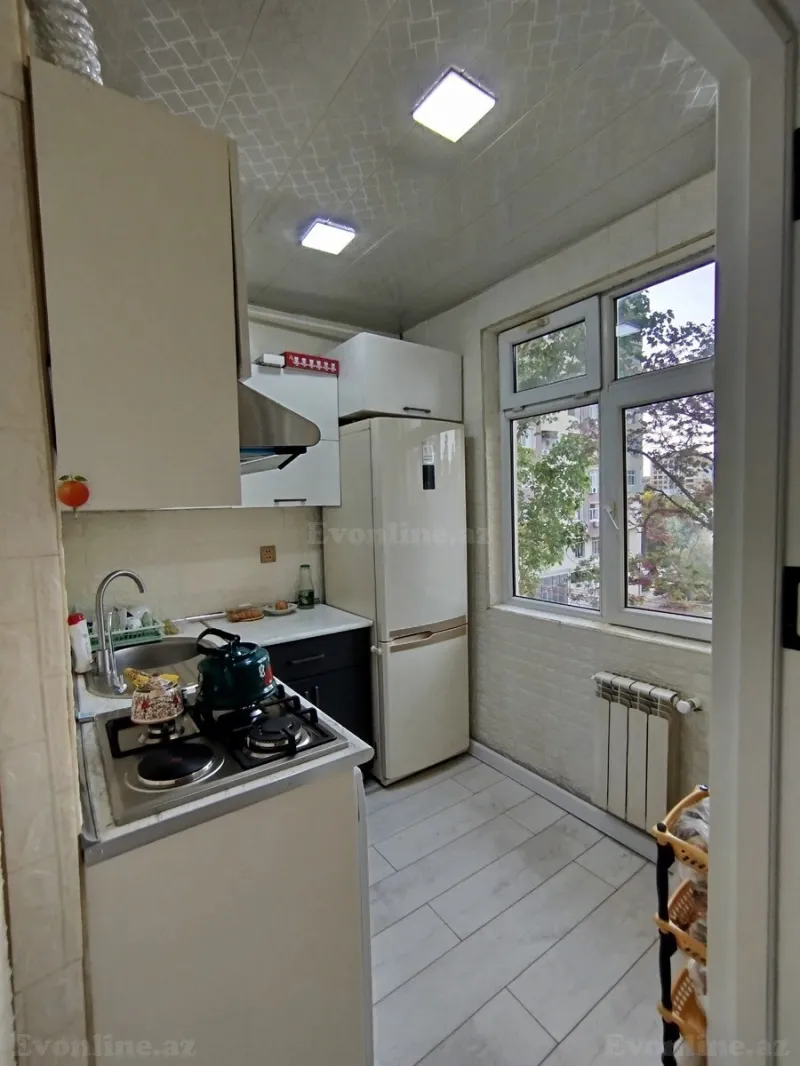Satılır 2 otaqlı Mənzil Köhnə tikili 50 m² 8 Noyabr m. - şəkil 8