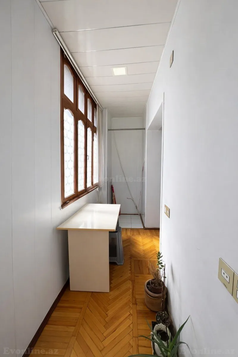 Satılır 5 otaqlı Mənzil Köhnə tikili 125 m² İnşaatçılar m. - şəkil 9