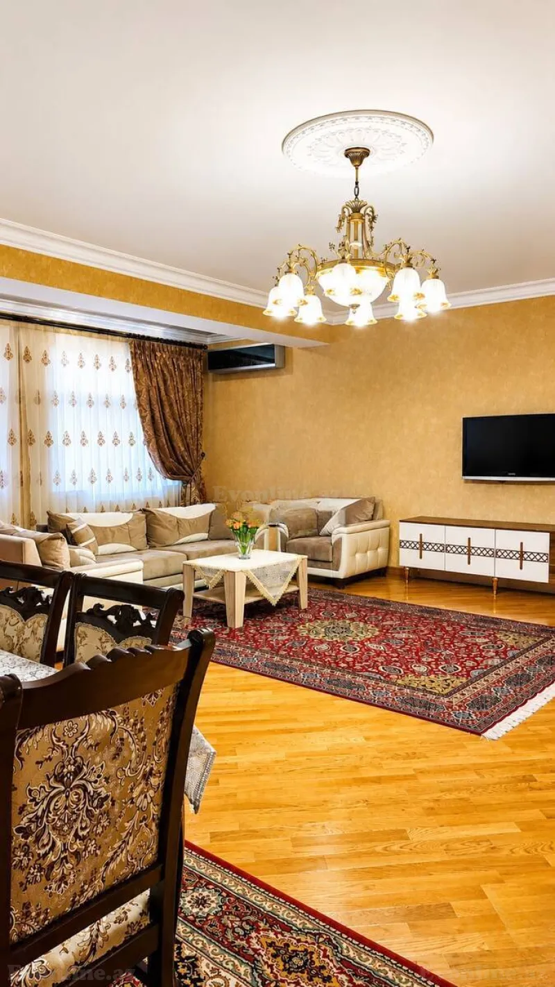 2 otaqlı Mənzil 117 m² Nizami m. Kirayə verilir