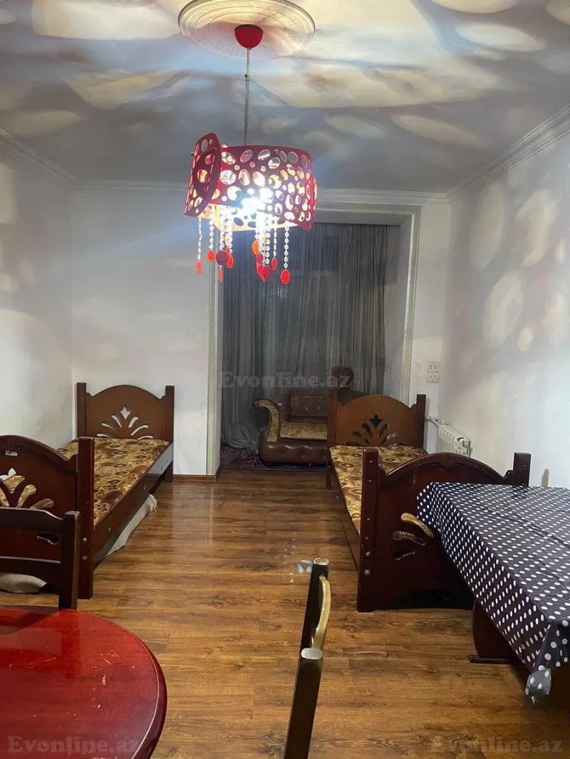 Kirayə verilir 1 otaqlı Mənzil Köhnə tikili 30 m² Elmlər Akademiyası m.