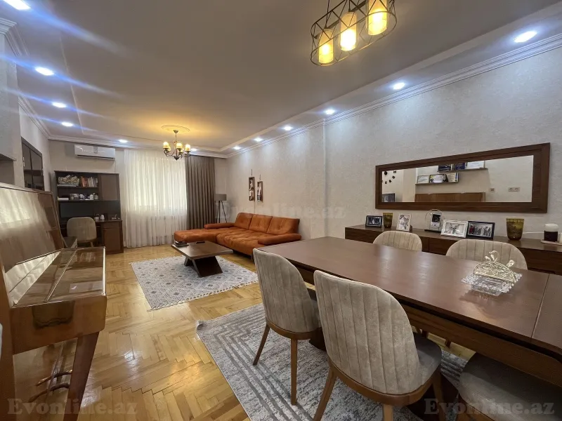Satılır 2 otaqlı Mənzil Köhnə tikili 106 m² Xətai r. - şəkil 3