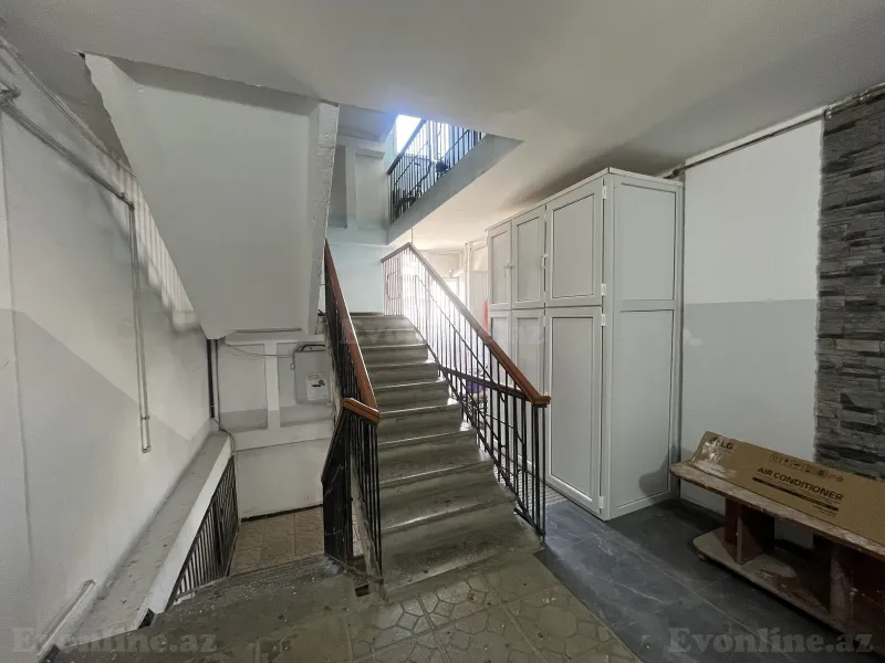 Satılır 2 otaqlı Mənzil Köhnə tikili 106 m² Xətai r. - şəkil 19