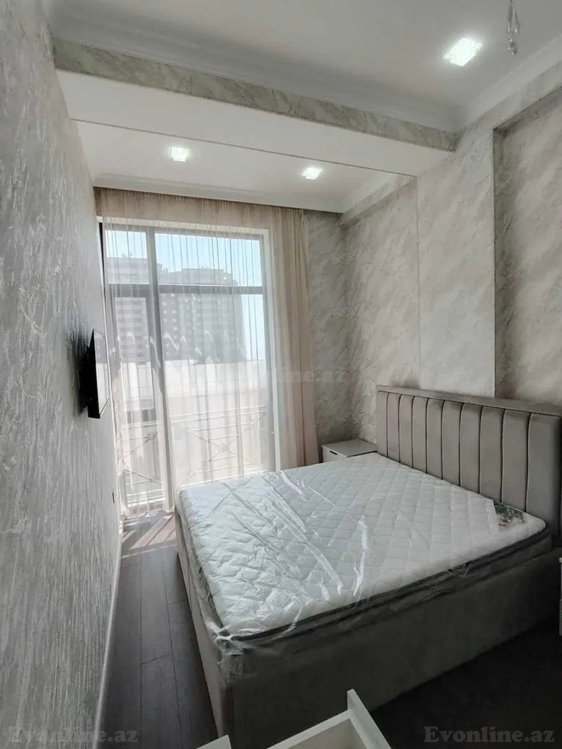 3 otaqlı Mənzil 65 m² 28 May m. Kirayə verilir
