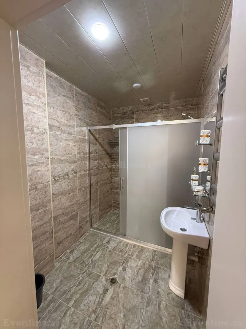 Kirayə verilir 3 otaqlı Mənzil Yeni tikili 115 m² Bayıl - şəkil 13