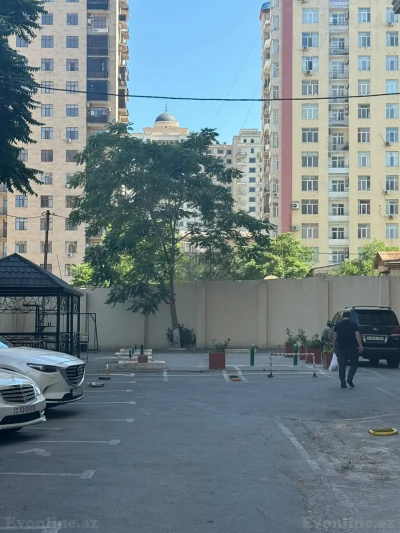 Satılır 3 otaqlı Mənzil Yeni tikili 150 m² Elmlər Akademiyası m. - şəkil 17