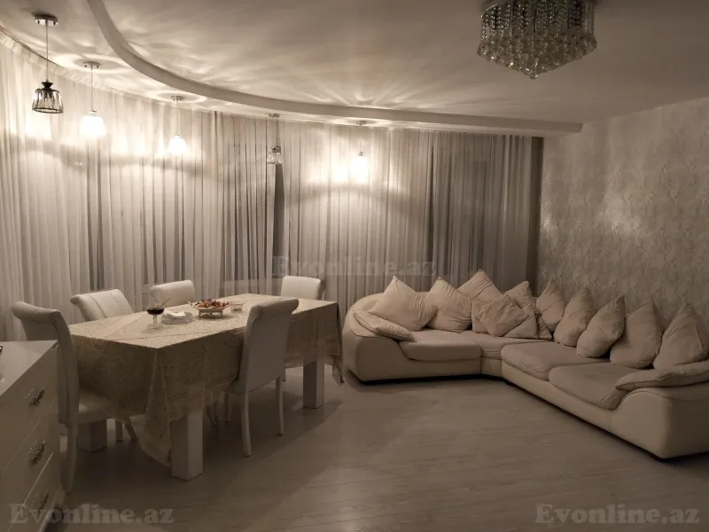 3 otaqlı Mənzil 92.6 m² İnşaatçılar m. Satılır