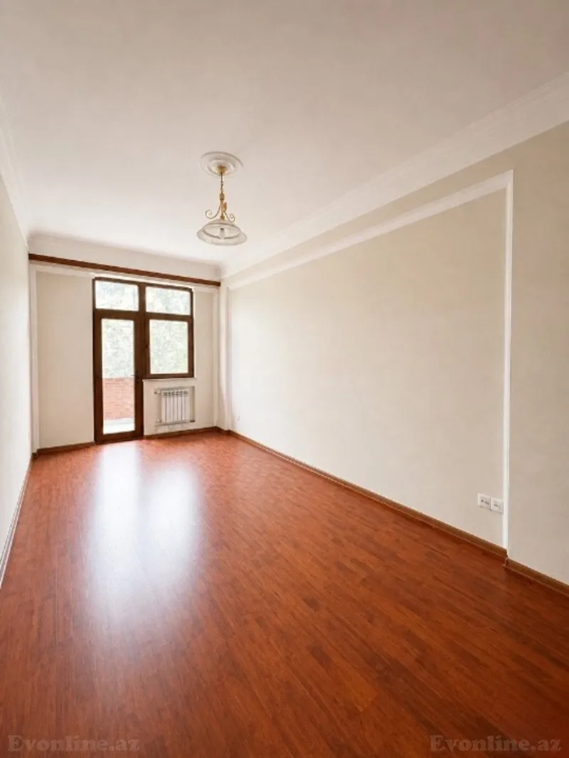 Kirayə verilir Ofis 175 m² 28 May m. - şəkil 3