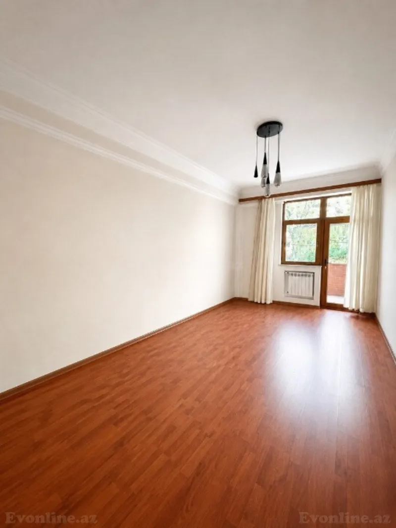 Kirayə verilir Ofis 175 m² 28 May m. - şəkil 4