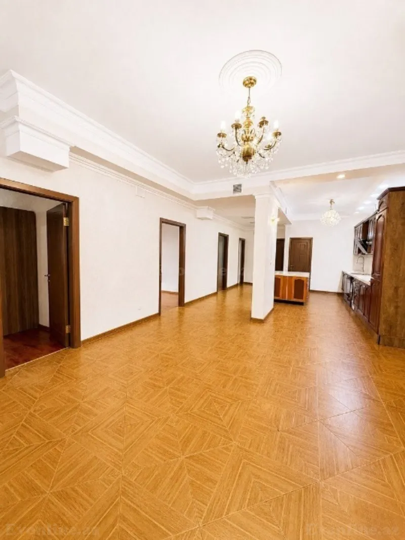 Kirayə verilir Ofis 175 m² 28 May m. - şəkil 6