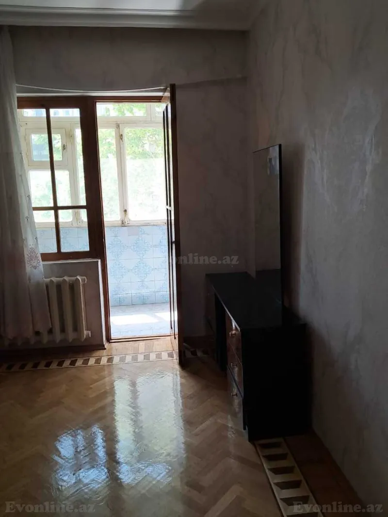 Kirayə verilir 3 otaqlı Mənzil Köhnə tikili 70 m² Gənclik m. - şəkil 12