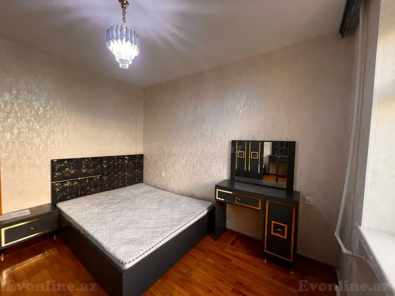 Satılır 2 otaqlı Mənzil Köhnə tikili 70 m² İnşaatçılar m. - şəkil 7
