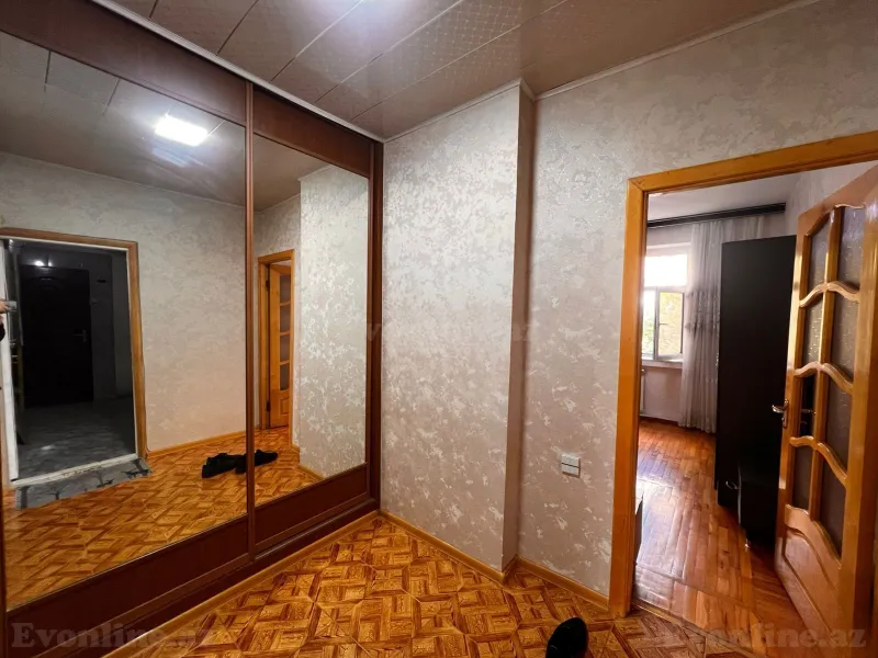 Satılır 2 otaqlı Mənzil Köhnə tikili 70 m² İnşaatçılar m. - şəkil 14