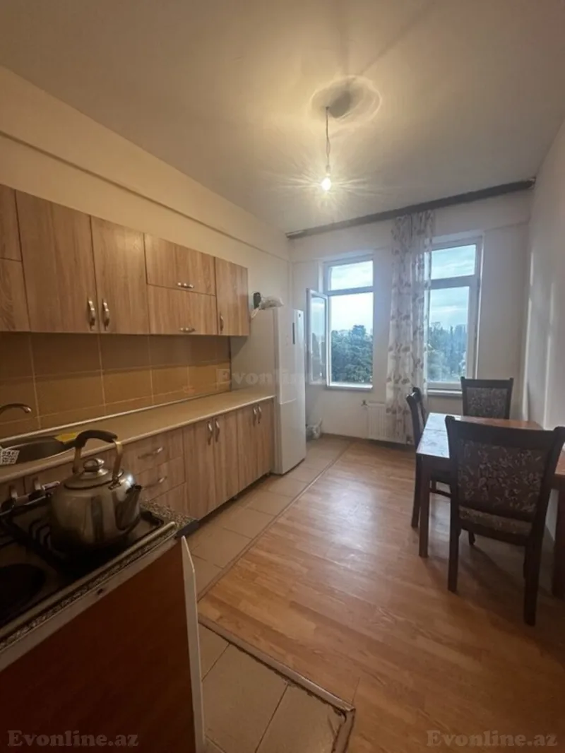 Kirayə verilir 2 otaqlı Mənzil Köhnə tikili 88 m² Gənclik m. - şəkil 4