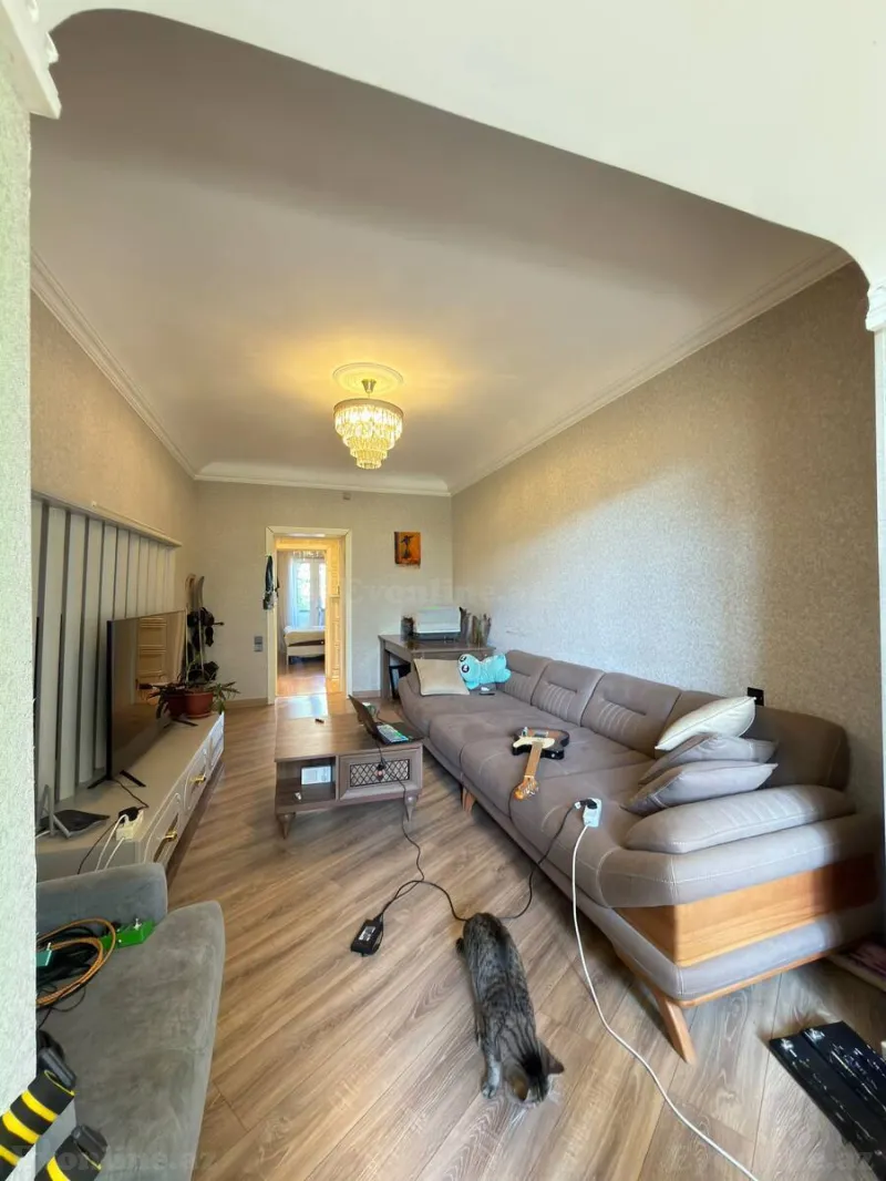 Satılır 2 otaqlı Mənzil Köhnə tikili 50 m² Tbilisi pr. - şəkil 3