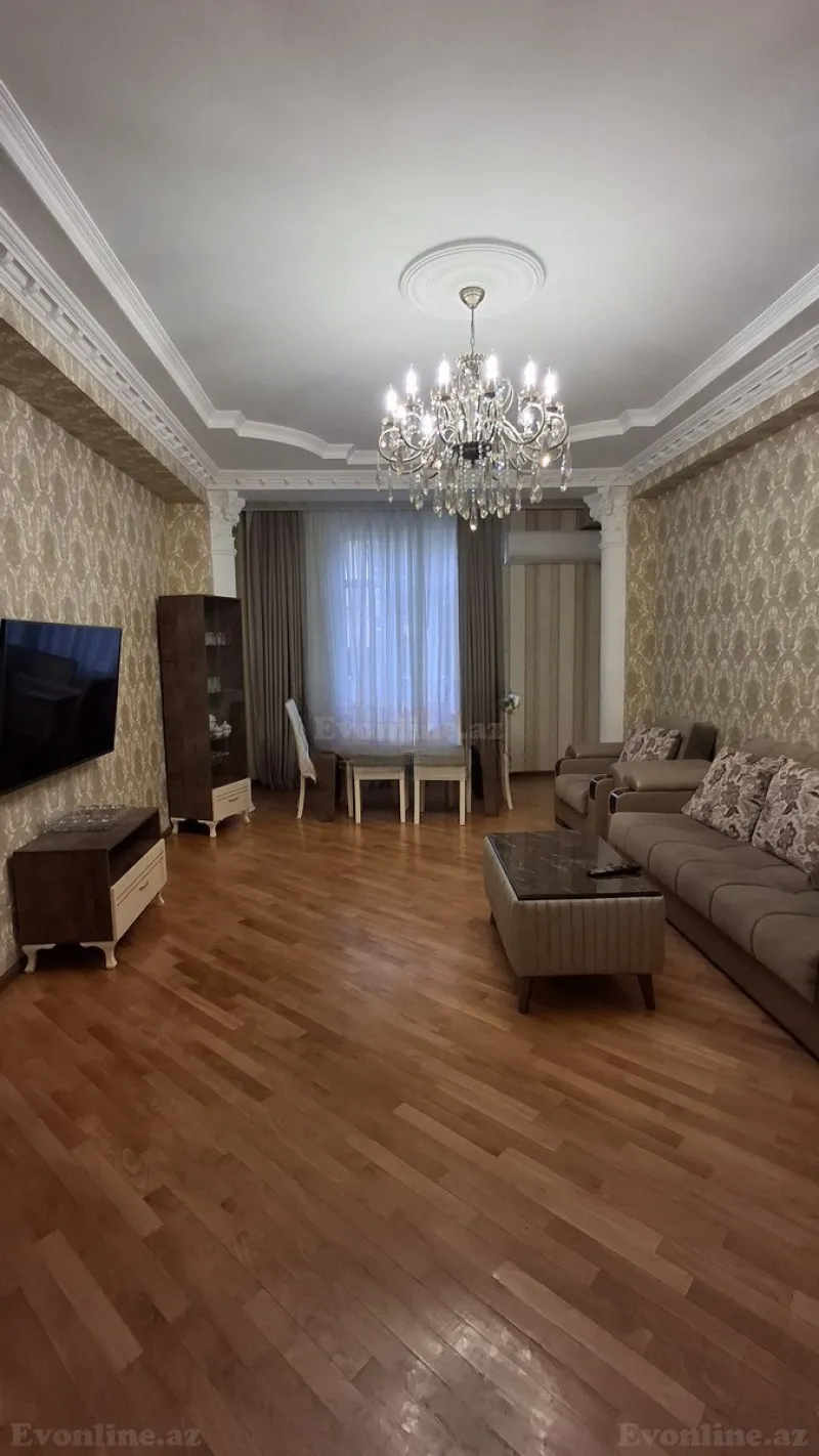 Satılır 3 otaqlı Mənzil Yeni tikili 130 m² Azadlıq prospekti m.