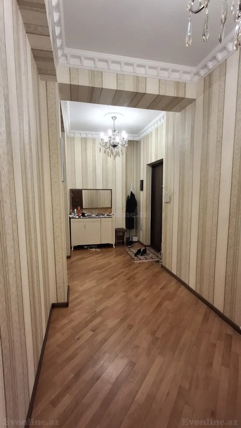 Satılır 3 otaqlı Mənzil Yeni tikili 130 m² Azadlıq prospekti m. - şəkil 2
